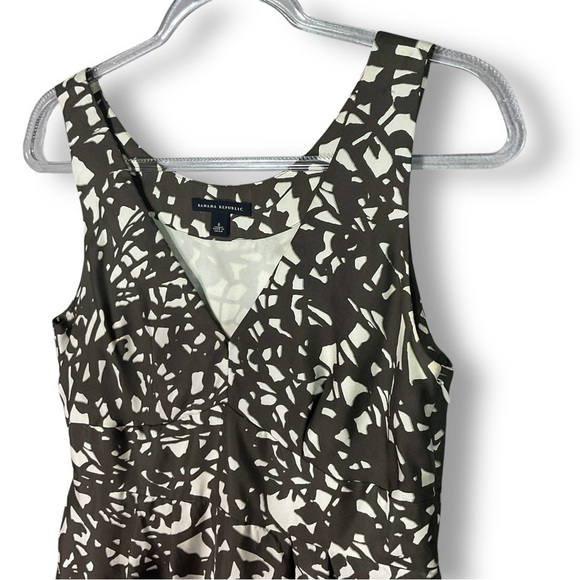 Banana Republic Silk Dress Sz 8 Sleeveless V Neck Pockets Midi Brown Abstract Ne - Picture 5 of 11